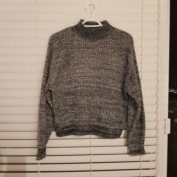 NWT ABOUND Nordstorm brand women's black sweater top, Size Medium - Picture 3 of 11